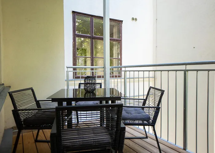Spacious Cosy Apartment With A Balcony And A King-Size Bed 15 Minutes Away From Stephansdom
