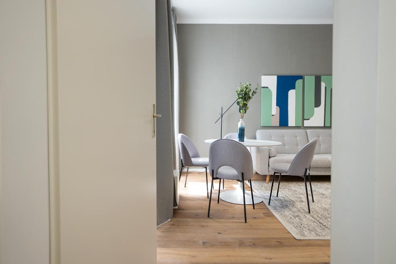 Apartment Spacious Cosy With A Balcony And A King-size Bed 15 Minutes Away From Stephansdom
