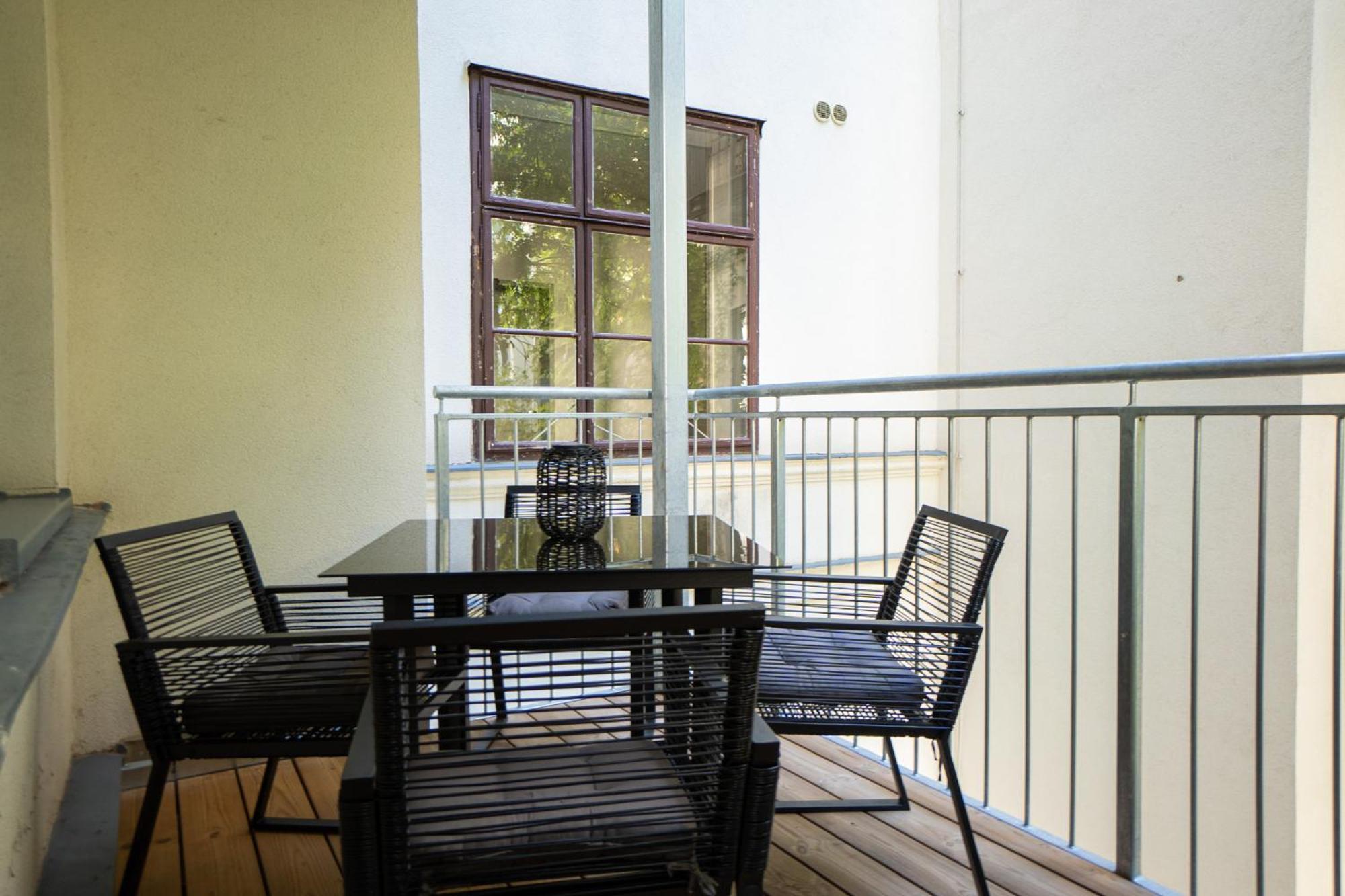 Apartment Spacious Cosy With A Balcony And A King-size Bed 15 Minutes Away From Stephansdom Vienna
