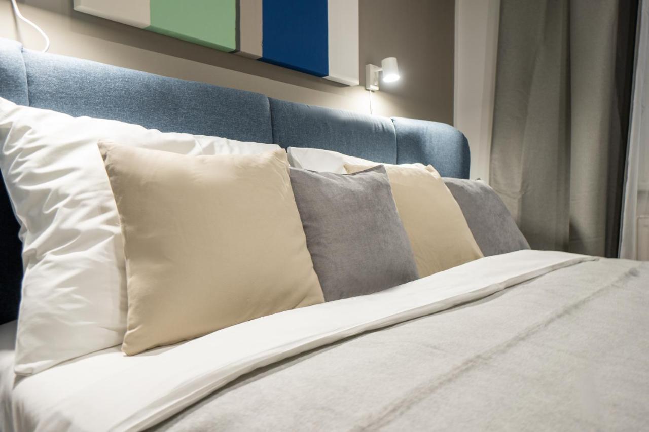 Spacious Cosy With A Balcony And A King-size Bed 15 Minutes Away From Stephansdom * Wenen